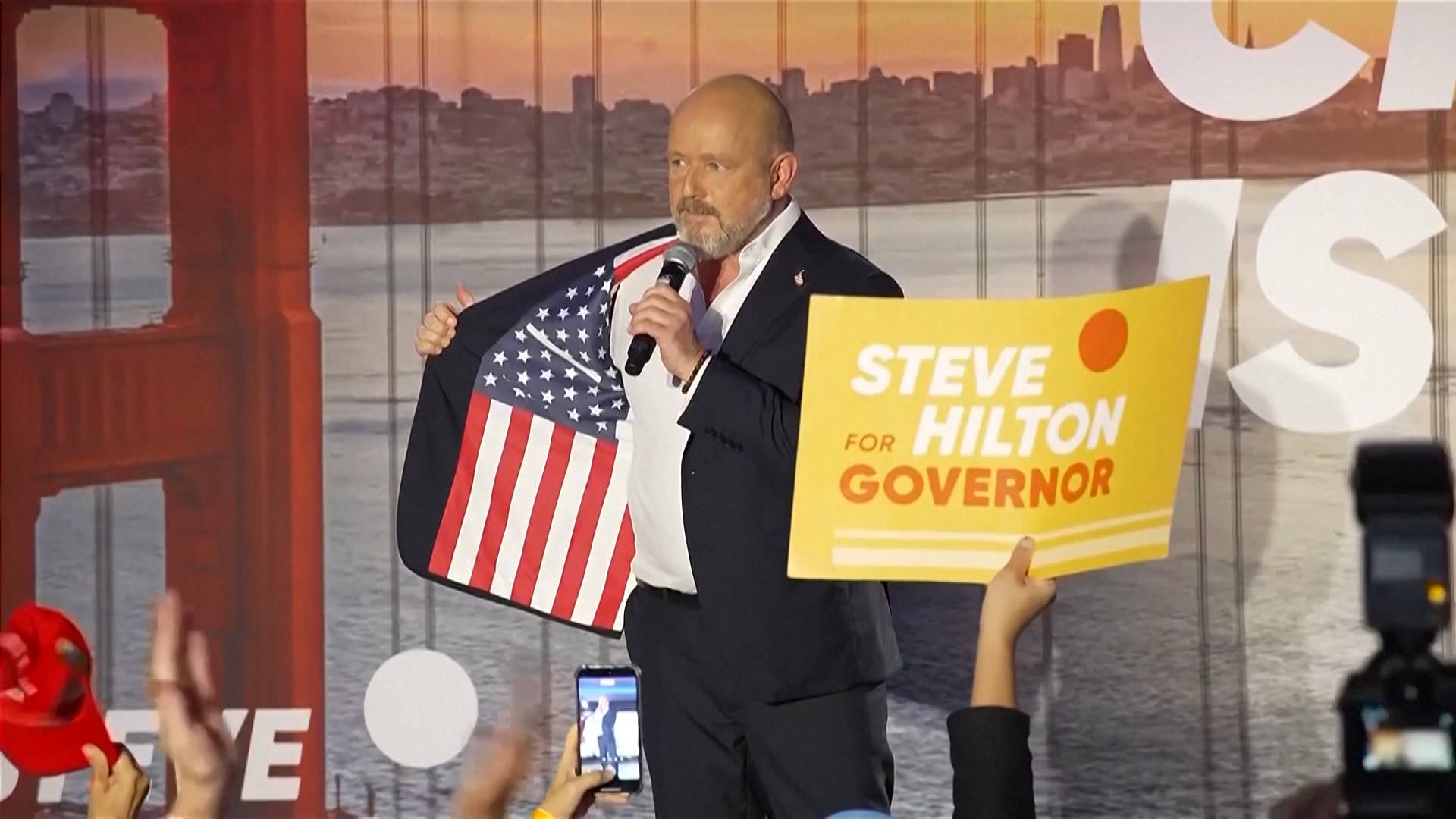 MAGA-Unterstützer und Republikaner Steve Hilton führt im Rennen um das ...