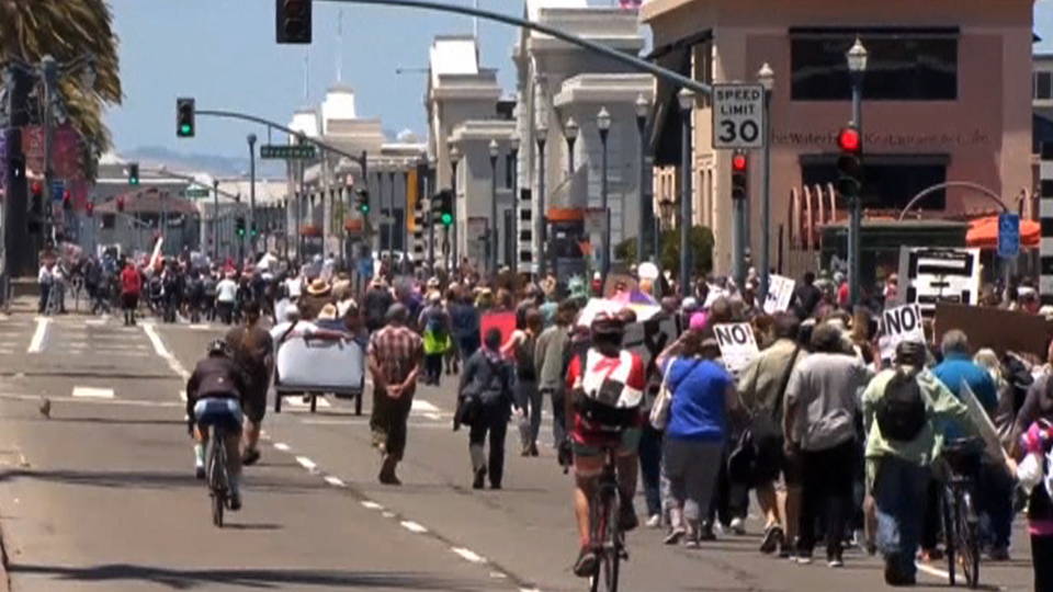 H02 trump protest