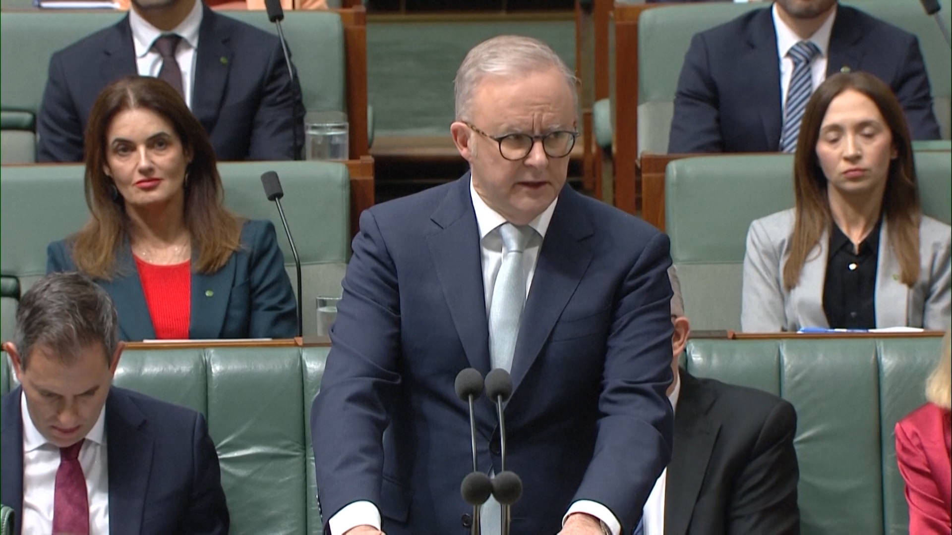 Australia Expels Iranian Ambassador, Accuses Iran of Organizing Antisemitic Attacks