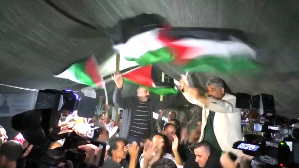 H7 palestinians celebrate