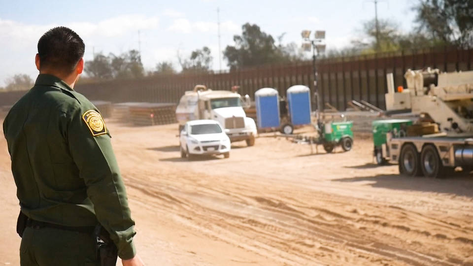 H12 arizona tucson city council voted unanimously join pima county lawsuit aimed halting trump border wall