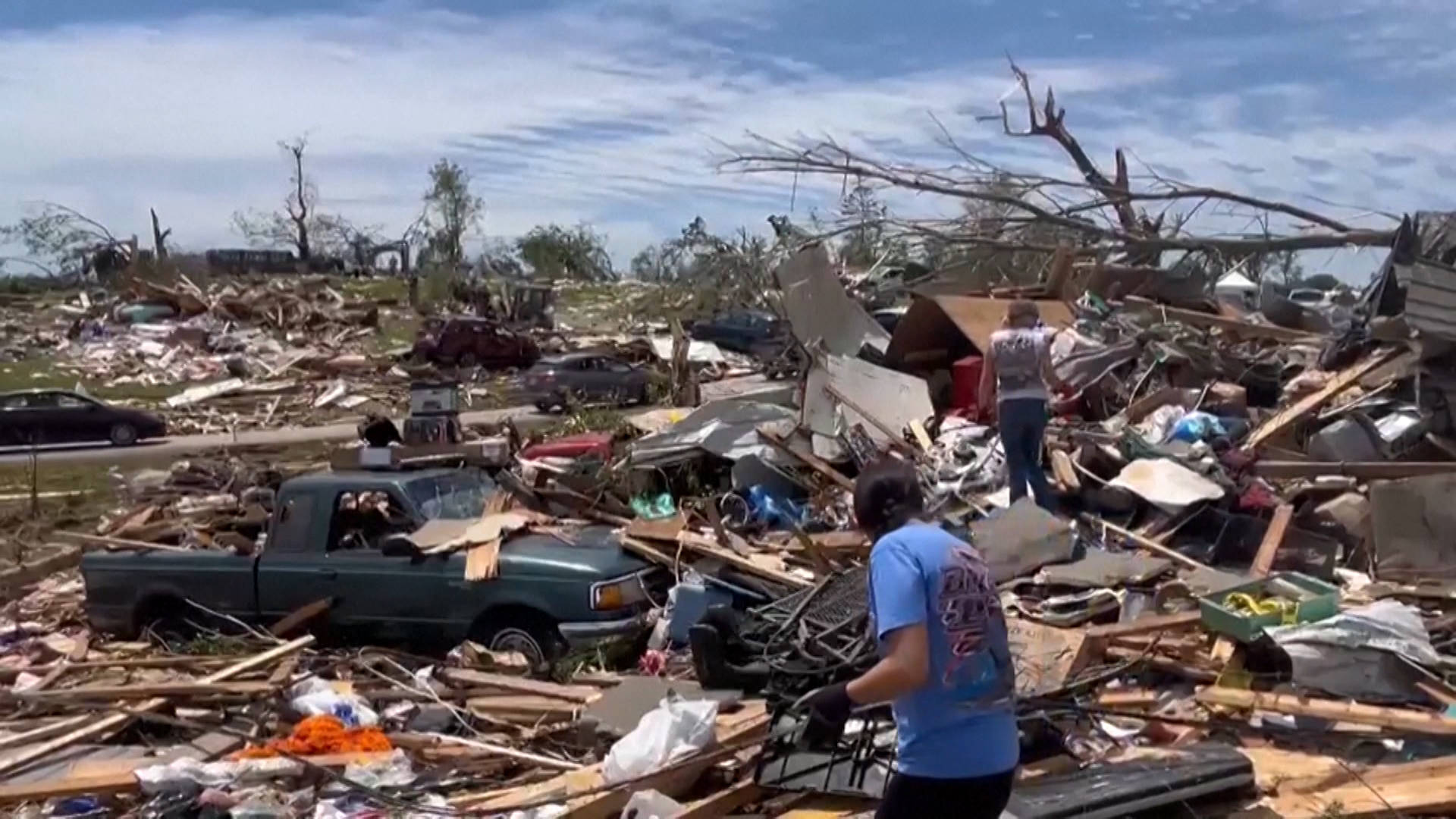 Tornadoes Sweep Through Missouri and Kentucky, Killing 28 People