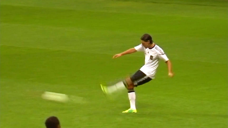 H12 mesut ozil