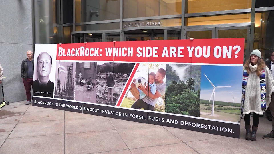 H10 new york protestors headquarters blackrock tuesday investment fossil fuels deforestation