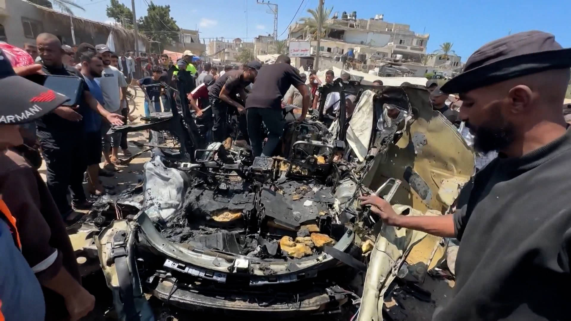 Israel Kills Two Hamas Security Officials in Gaza