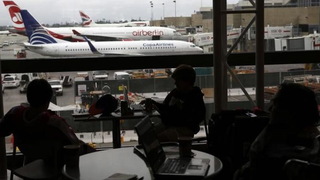 H06 lax airport