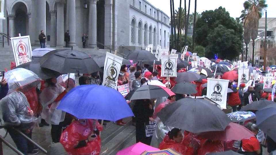 H15 la teachers strike