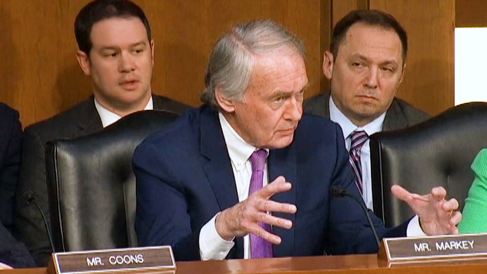 Senators scrutinize web-scraping facial recognition startup