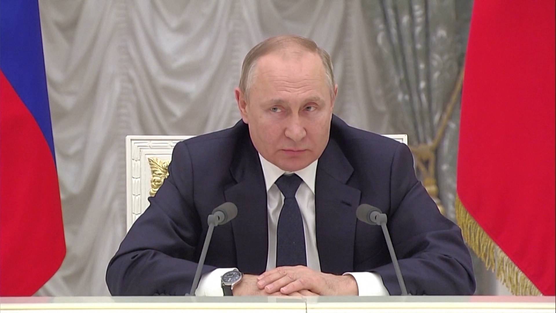 Russian Forces Close In on Kyiv in Apparent Bid to Topple Ukraine’s Government