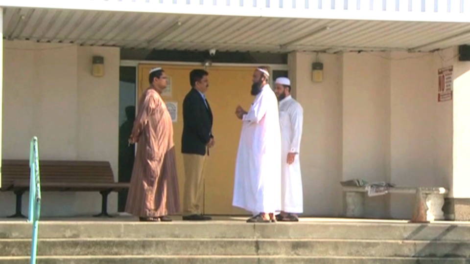 Hdlns7 muslimsattacked