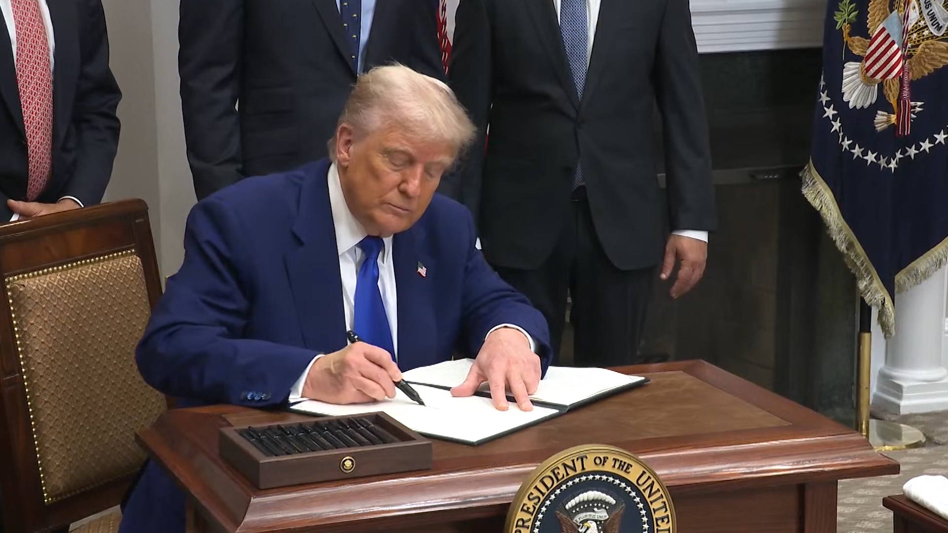 Trumps Executive Order soll Medikamentenpreise senken, bietet aber keine ...