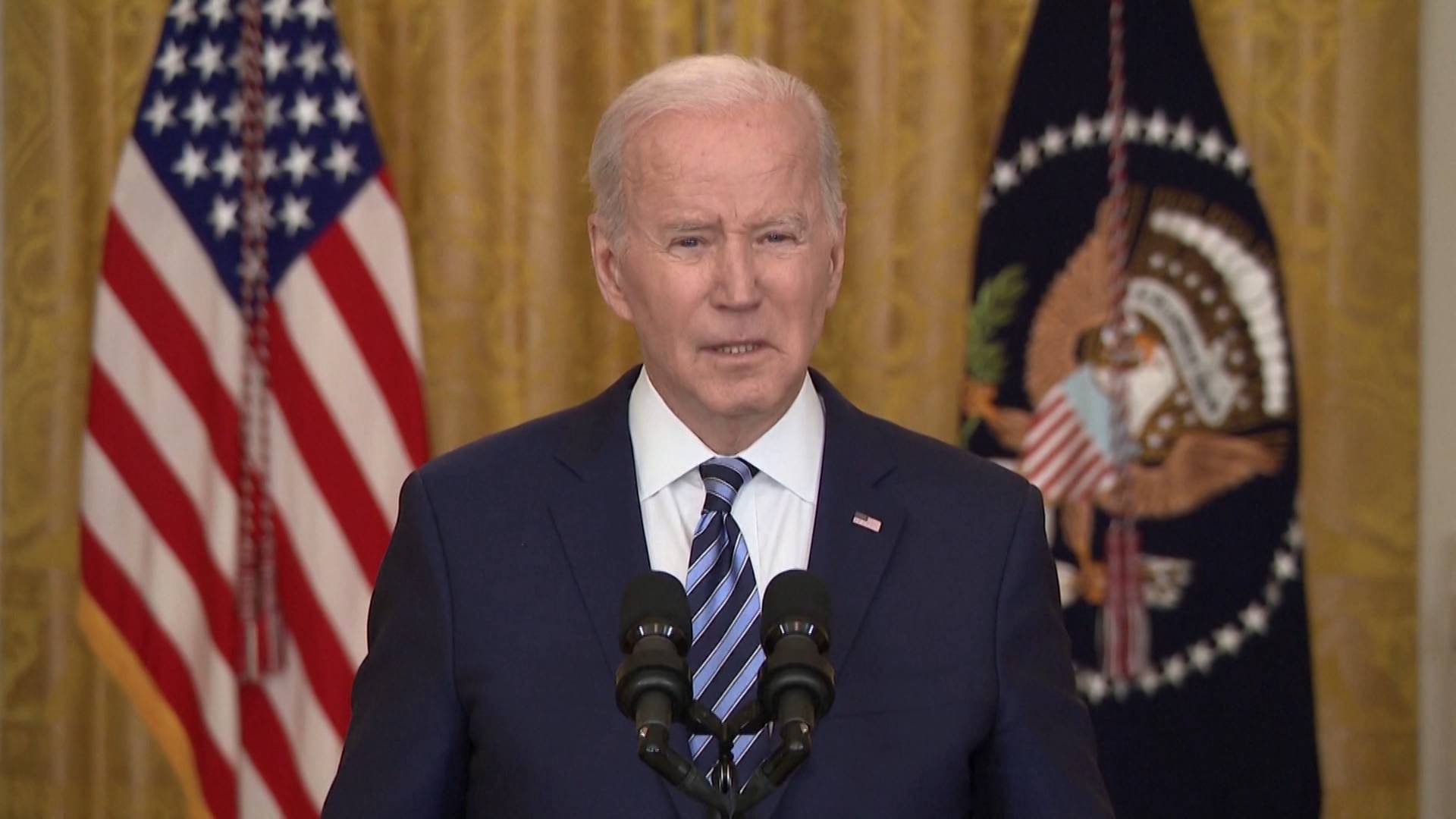 “America Stands Up to Bullies”: Biden Announces New Sanctions on Russia