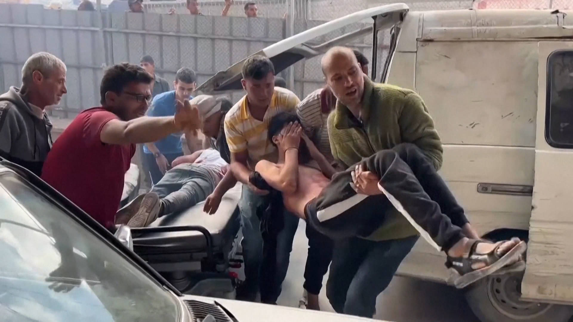 Israeli Tank Fire Kills Dozens of Palestinian Aid Seekers in Latest Gaza ...