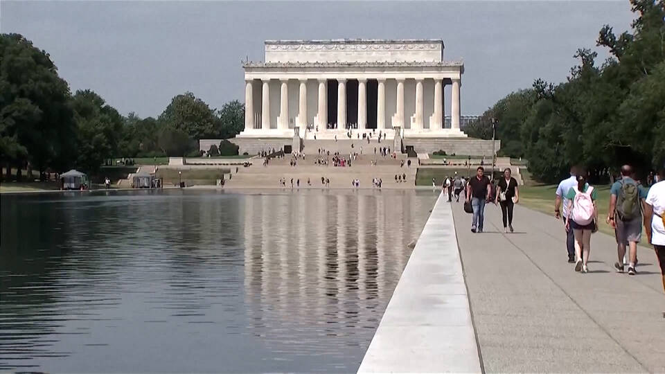 h7-reflecting-pool-charges-dropped-olympian-davey-hearn.jpg
