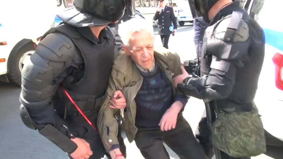 H3 may day arrests russia france international workers day paris st.petersburg