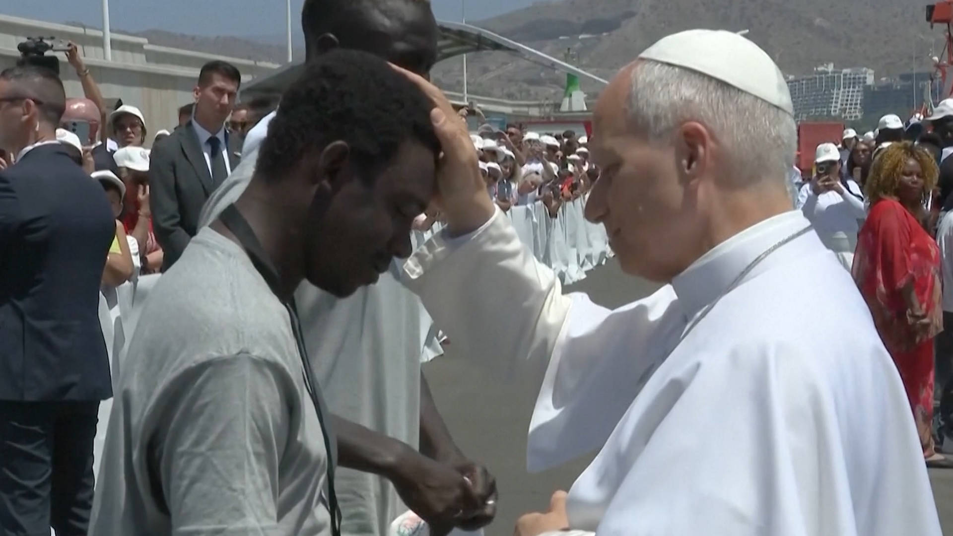 “Dignity Has No Passport”: Pope Leo Visits Canary Island to Show ...