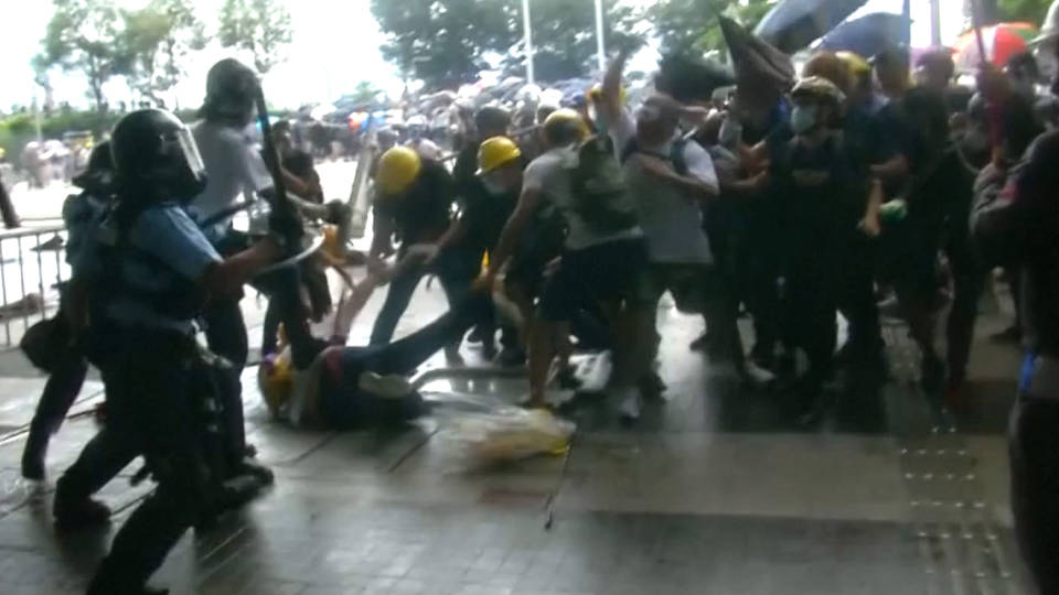 H1 hong kong protests police clash china tear gas