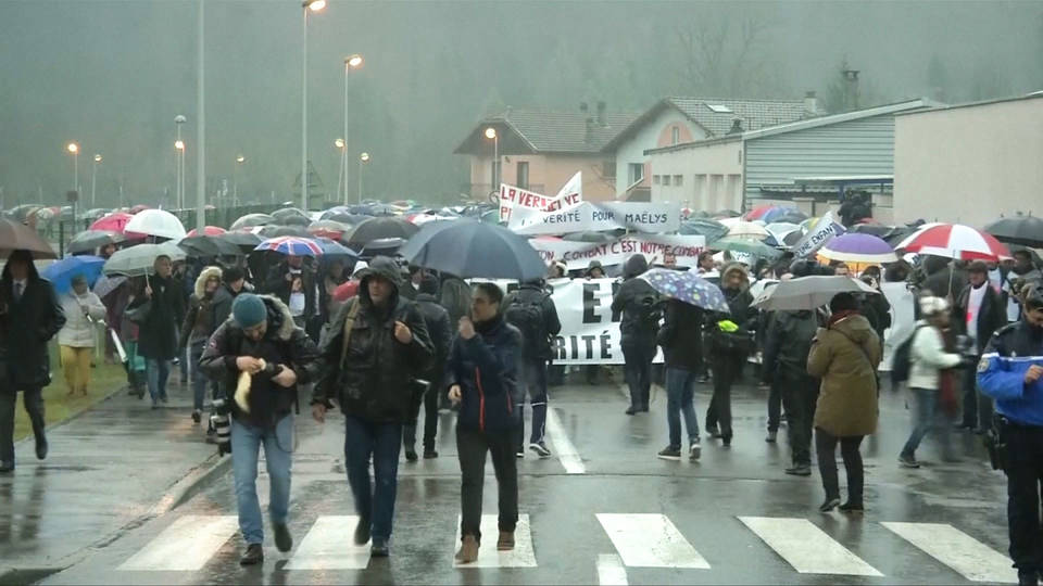 H8 france silent march