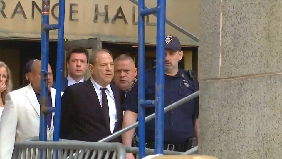 H9 new york city harvey weinstein witnesses testify sopranos annabella sciorra statute limitations rape charges trial sexual assault