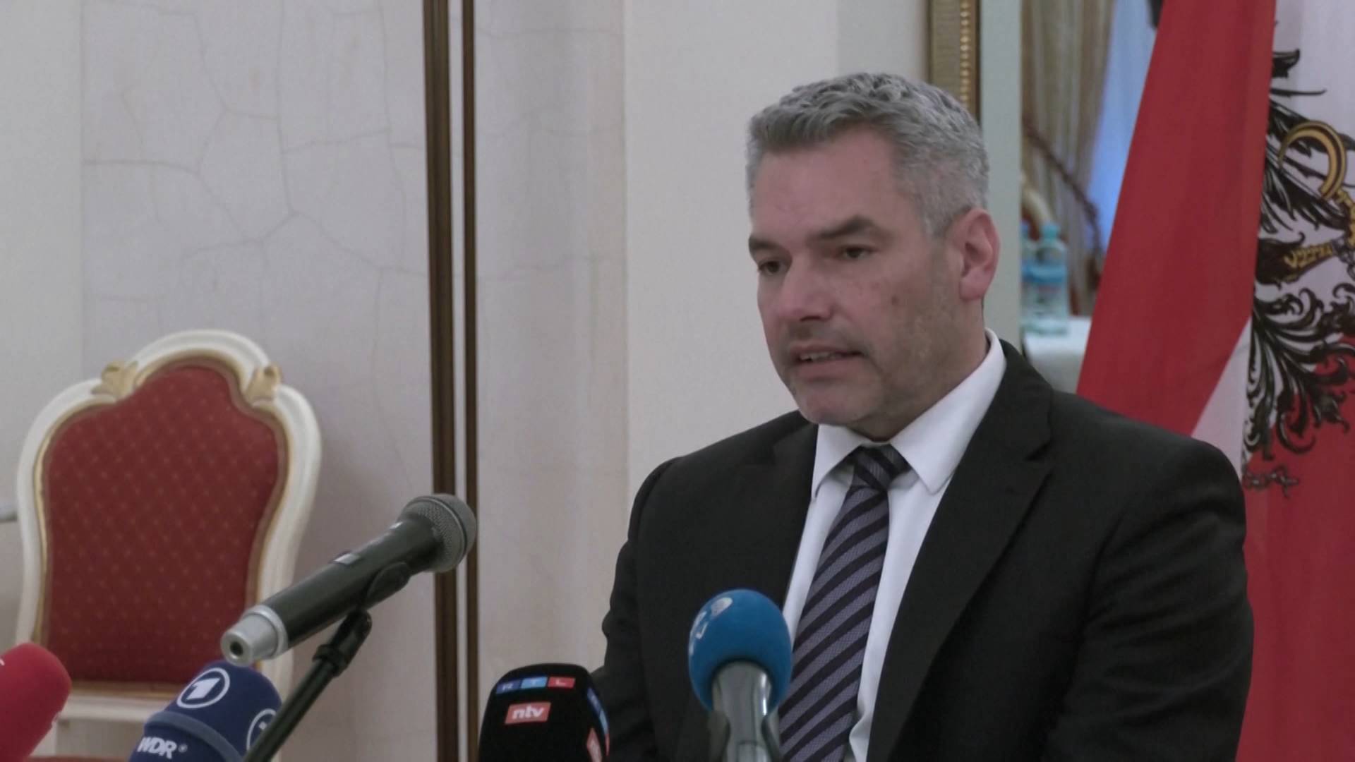After Meeting with Putin, Austrian Chancellor Warns Russian Assault on Ukraine Will Intensify