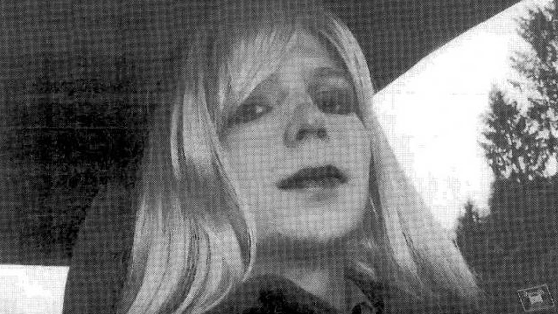 Chelsea Manning: 100,000+ People Demand Obama Free Chelsea Manning