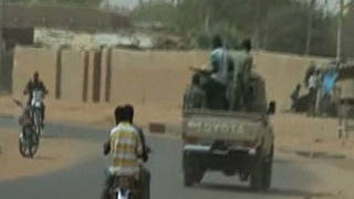 Button mali soldiers