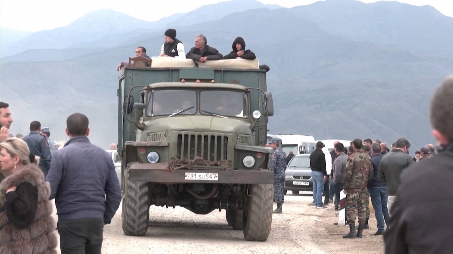 Nagorno-Karabakh refugees begin arriving in Armenia after Azerbaijan's military offensive