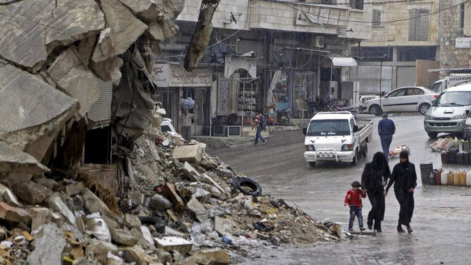 “Nothing Short of a Slaughter”: 1 Million Syrians in Aleppo Under Siege with No ...