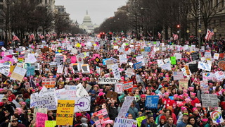 S dcwomensmarchpackedstreet
