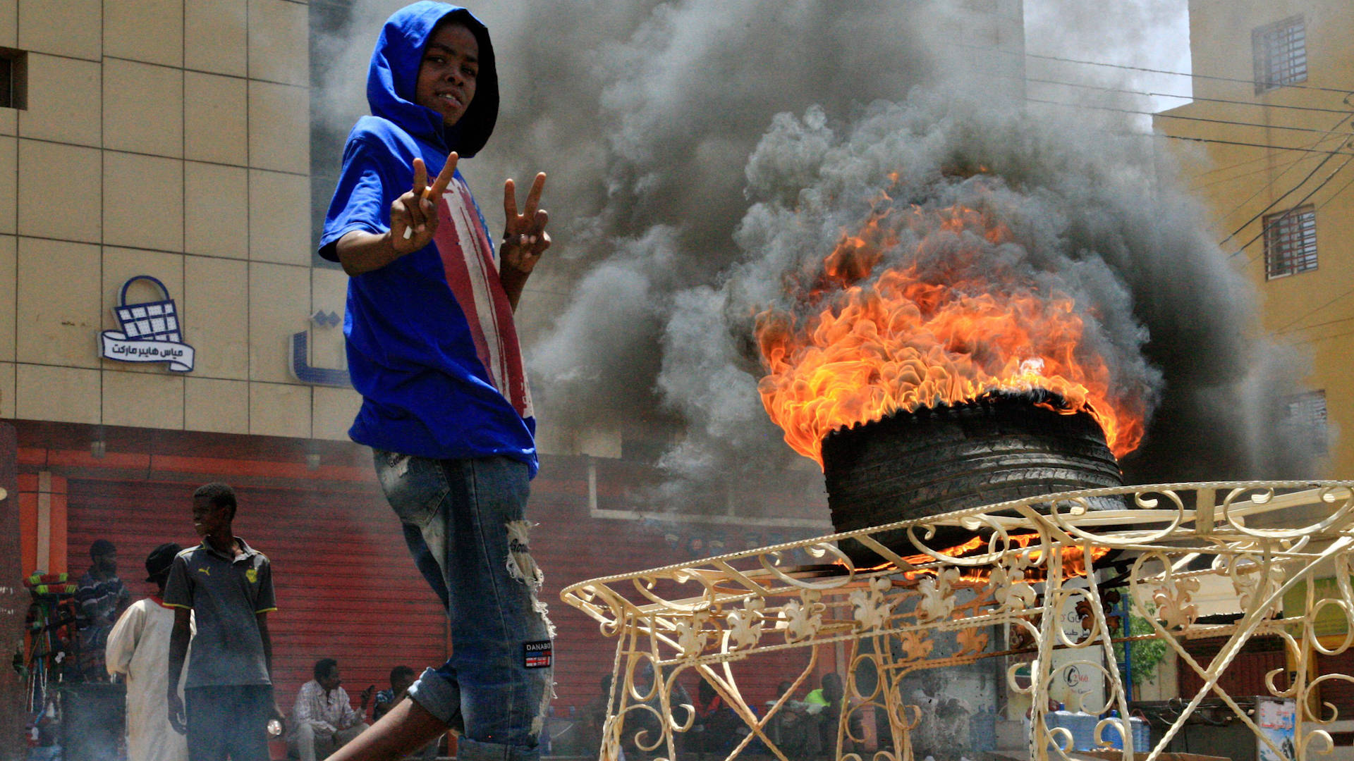 “Massacre” in Sudan: Protesters Continue Call for Civilian ... Sudan Massacre