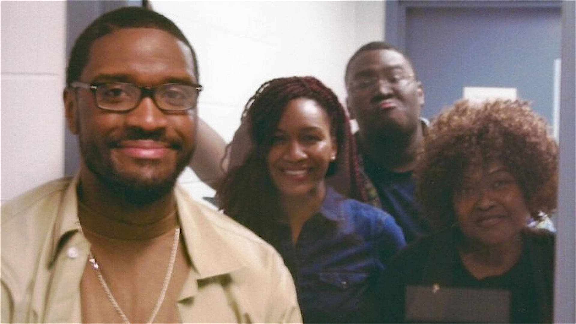 Trump Set to Execute Brandon Bernard Even as Jurors & ExProsecutor Call for Clemency