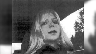 Buttons chelseamanning