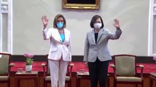 Seg1 pelosi waving