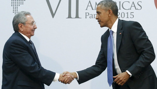 Obama castro panama handshake