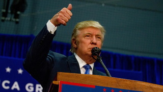 S6 trump thumbs up