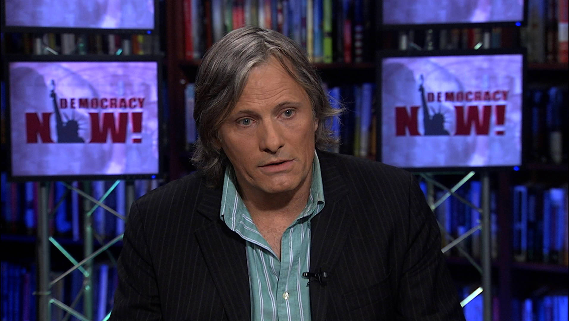 Acclaimed Actor Viggo Mortensen on the Pope, Poetry and Art in Politics ...