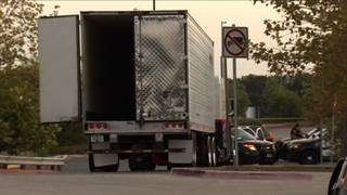 Truck migrants texas