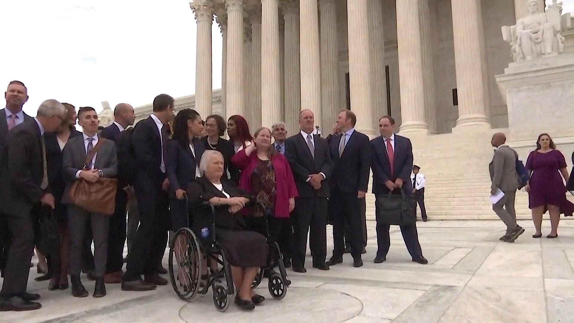 Divided Supreme Court Hears Landmark LGBTQ Workplace Discrimination ...