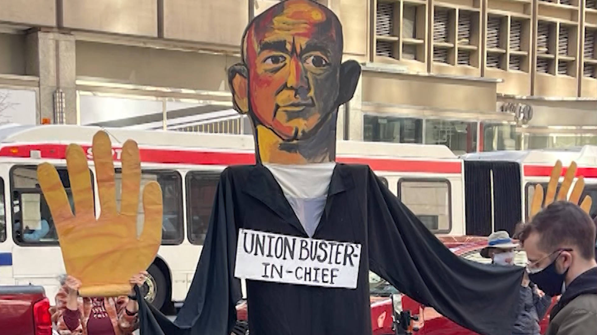 Amazon "Broke the Law": Union Seeks New Election After Alabama Warehouse Organizing Drive Fails - Vimarsana News