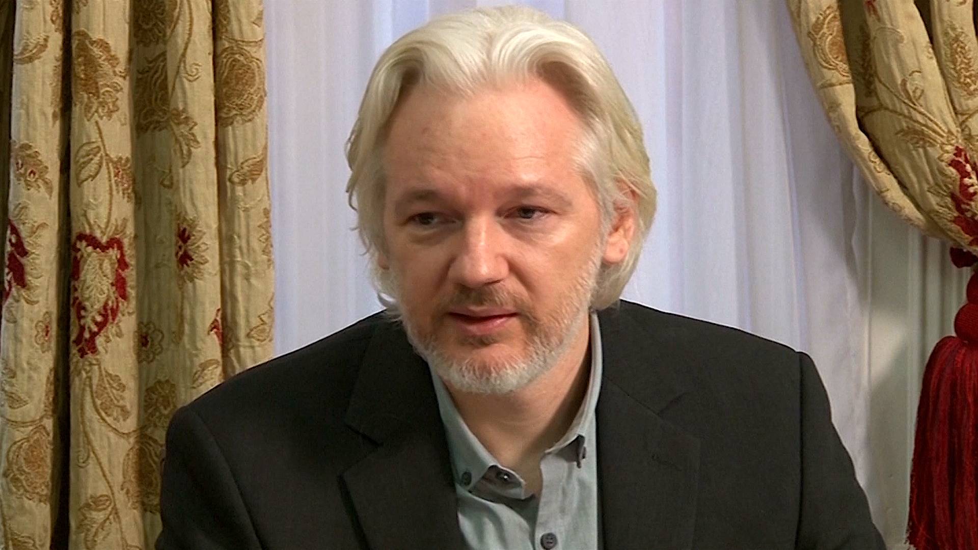 Mike Pompeo & CIA Sued for Spying on Americans Who Visited Julian Assange in Ecuadorian Embassy in U.K.